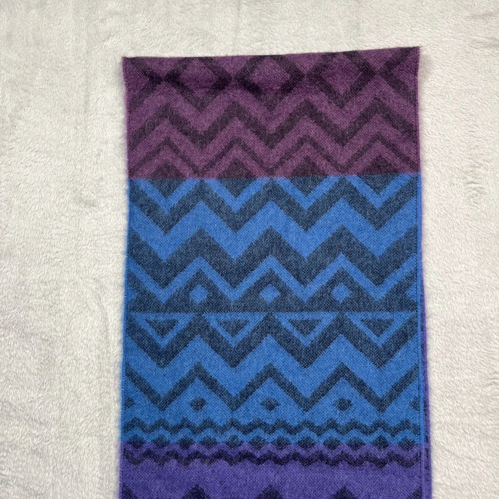 Kuna scarf crafted